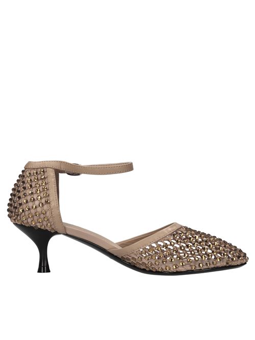  STRATEGIA | R15 CONNIESAHARA